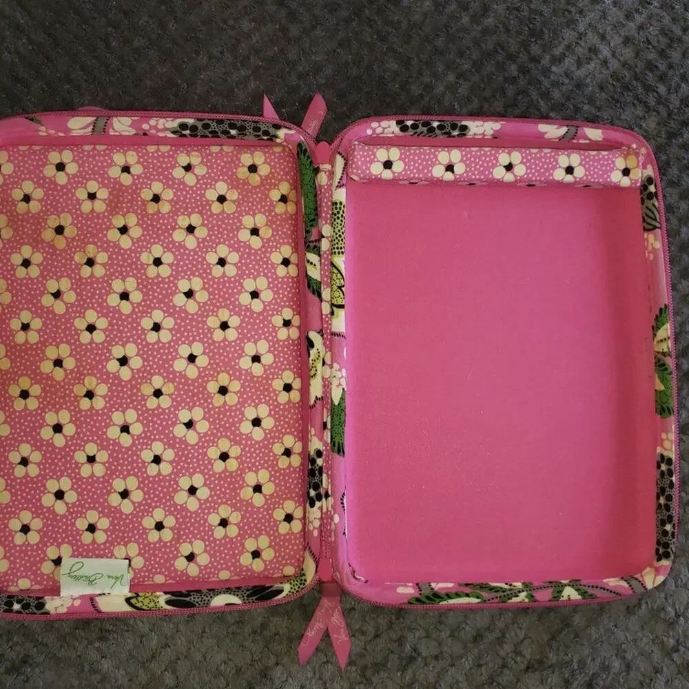 Vera Bradley Laptop Tablet Case- Priscilla Pink Pattern